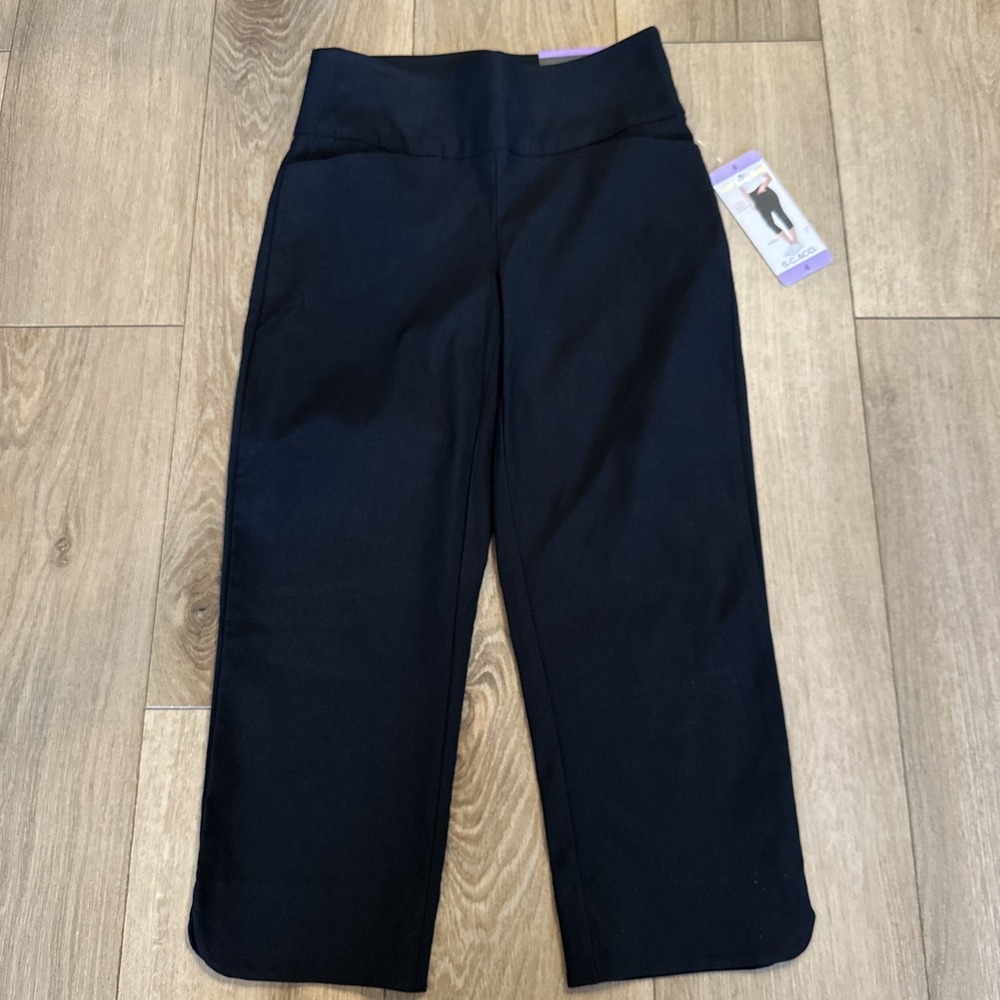 NEW S.C. & Co. Women's 360 Degree Tummy Control‎ Capri Pants Size 4
